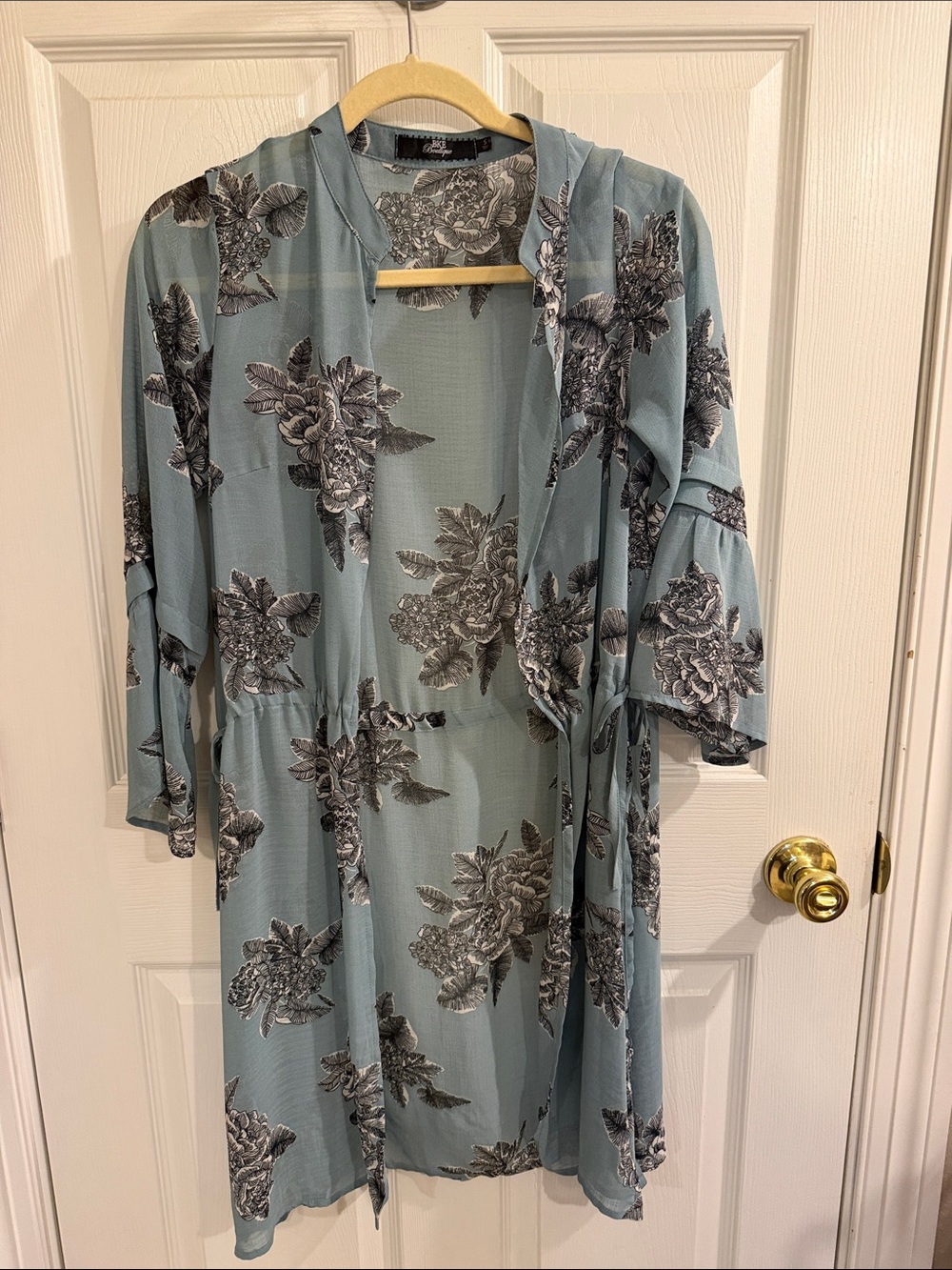 BKE Boutique Light Blue Floral Open Cardigan